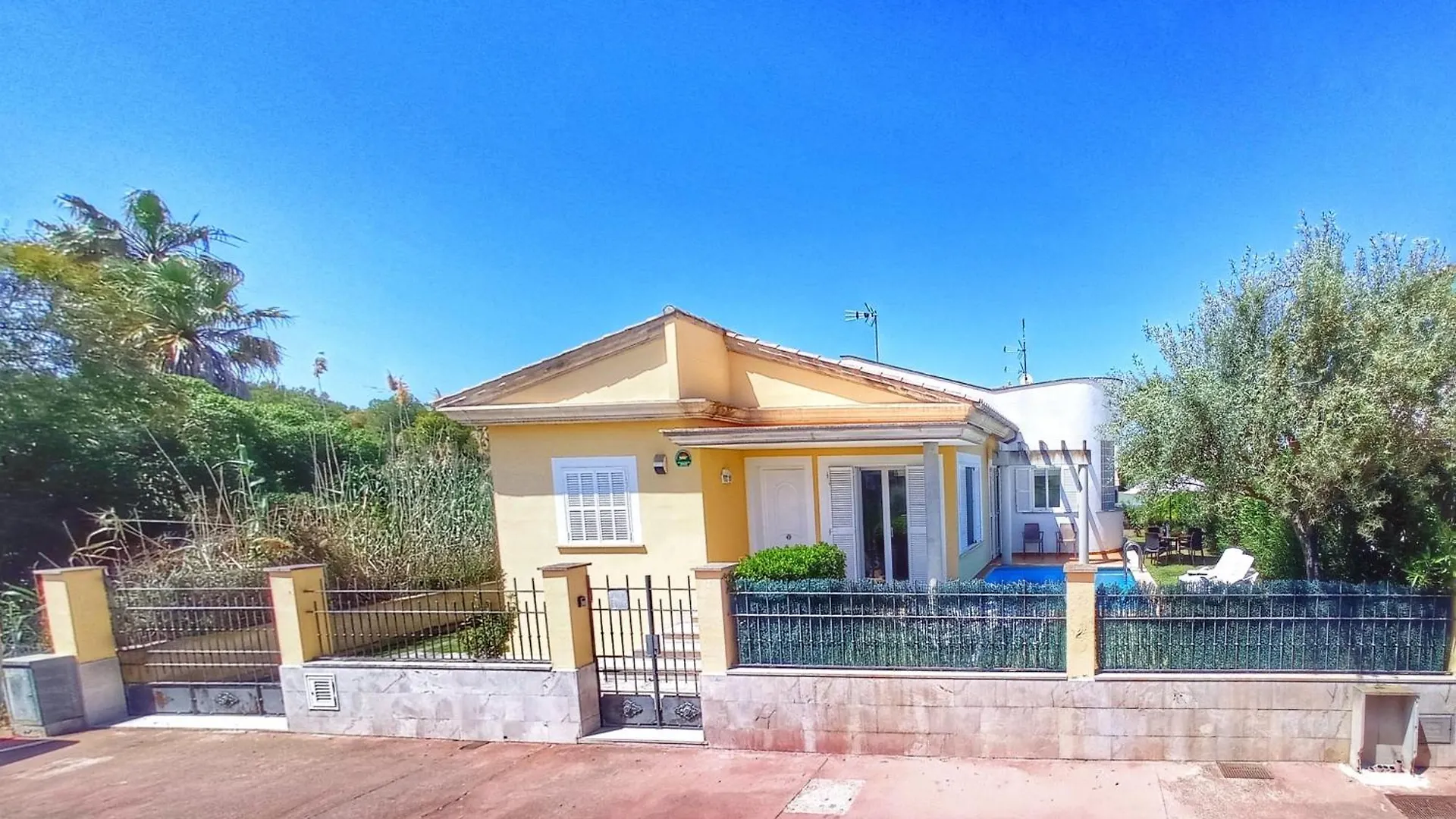 Villa Estel Chalet Mit Pool Im Garten Playa de Muro