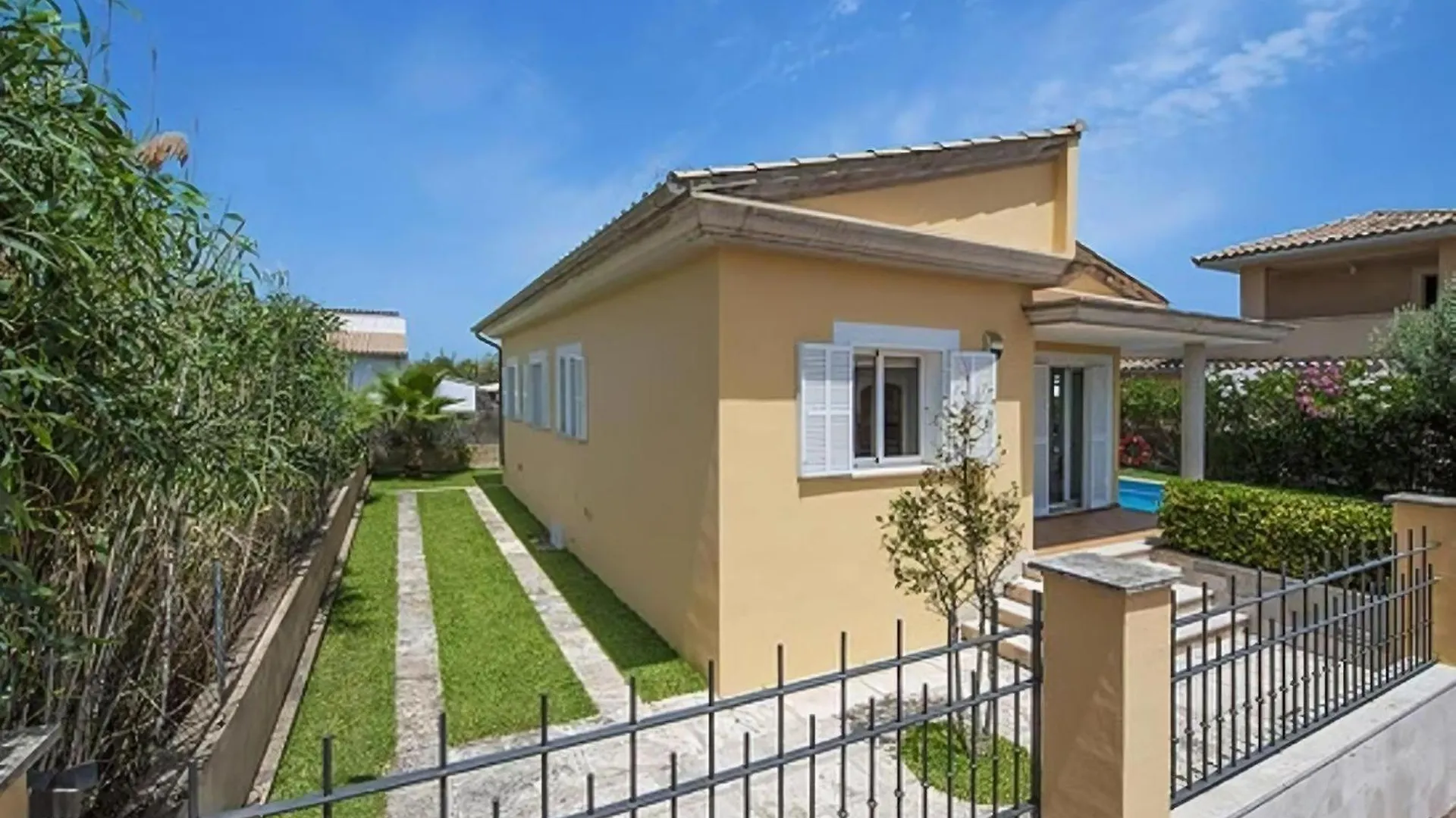 Holiday home Villa Estel Chalet Mit Pool Im Garten Playa de Muro